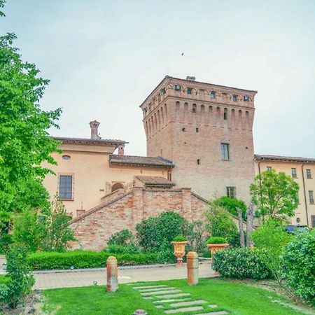 Hotel La Tavola Rotonda Cortemaggiore ภายนอก รูปภาพ